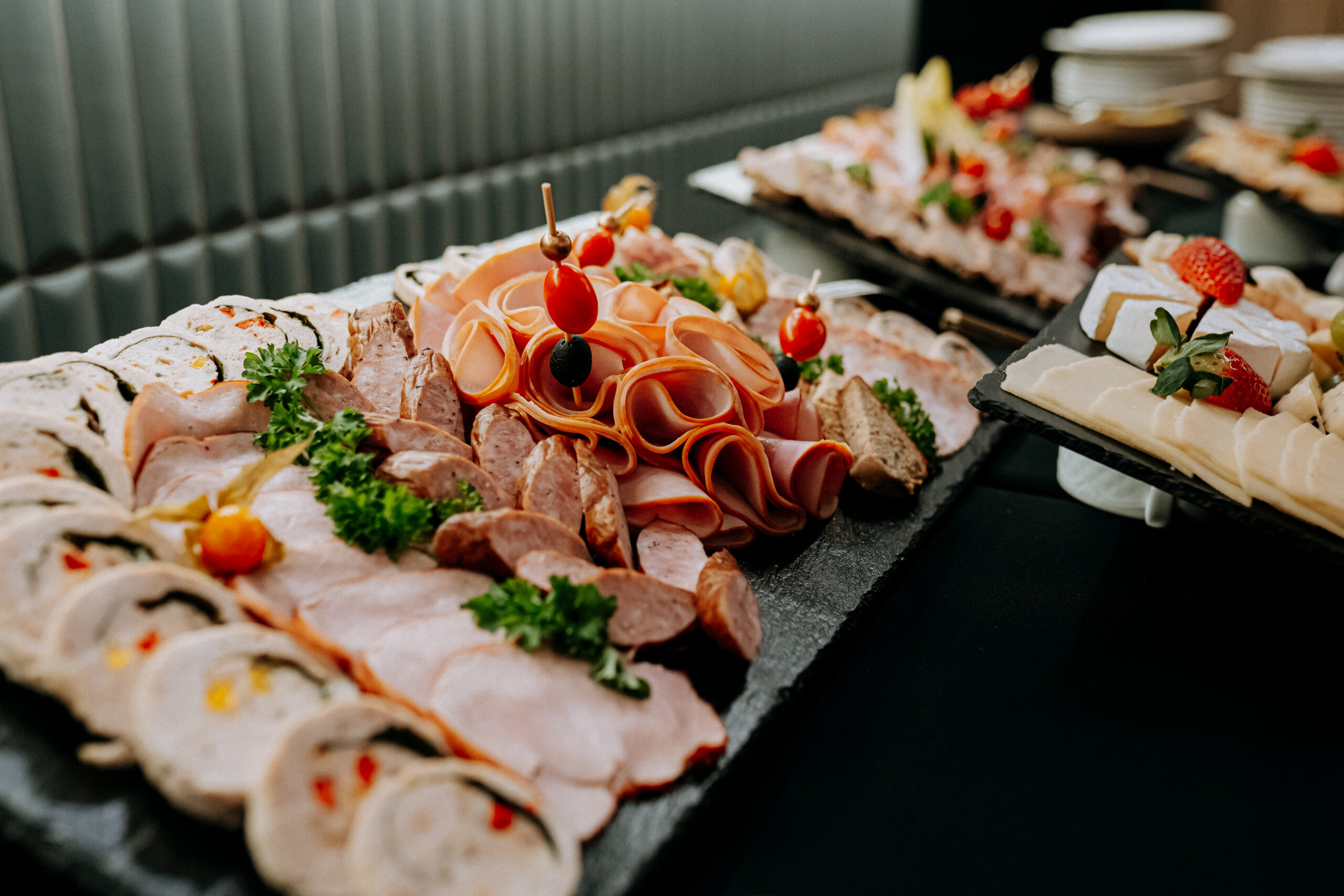 szwedzki stół w restauracji w Brzesku